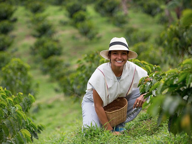 mujer cafetera