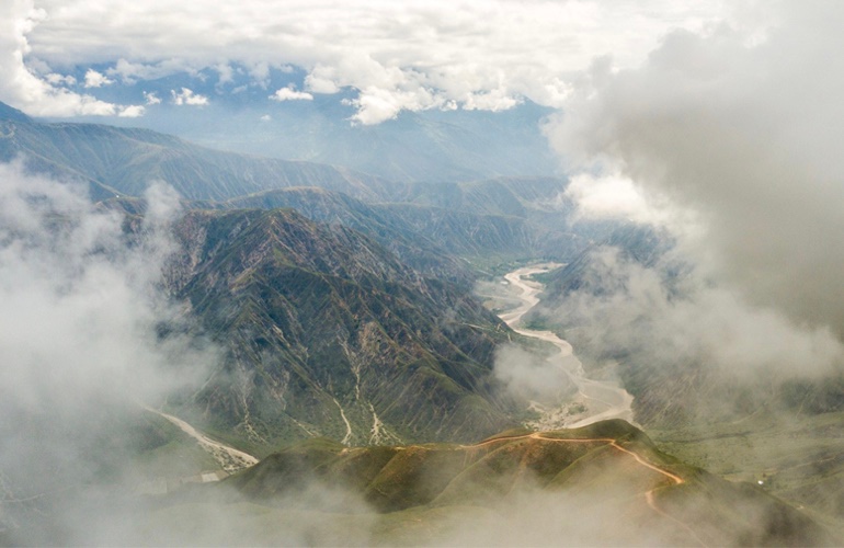 Helicopter expedition to the majestic Chicamocha canyon.
