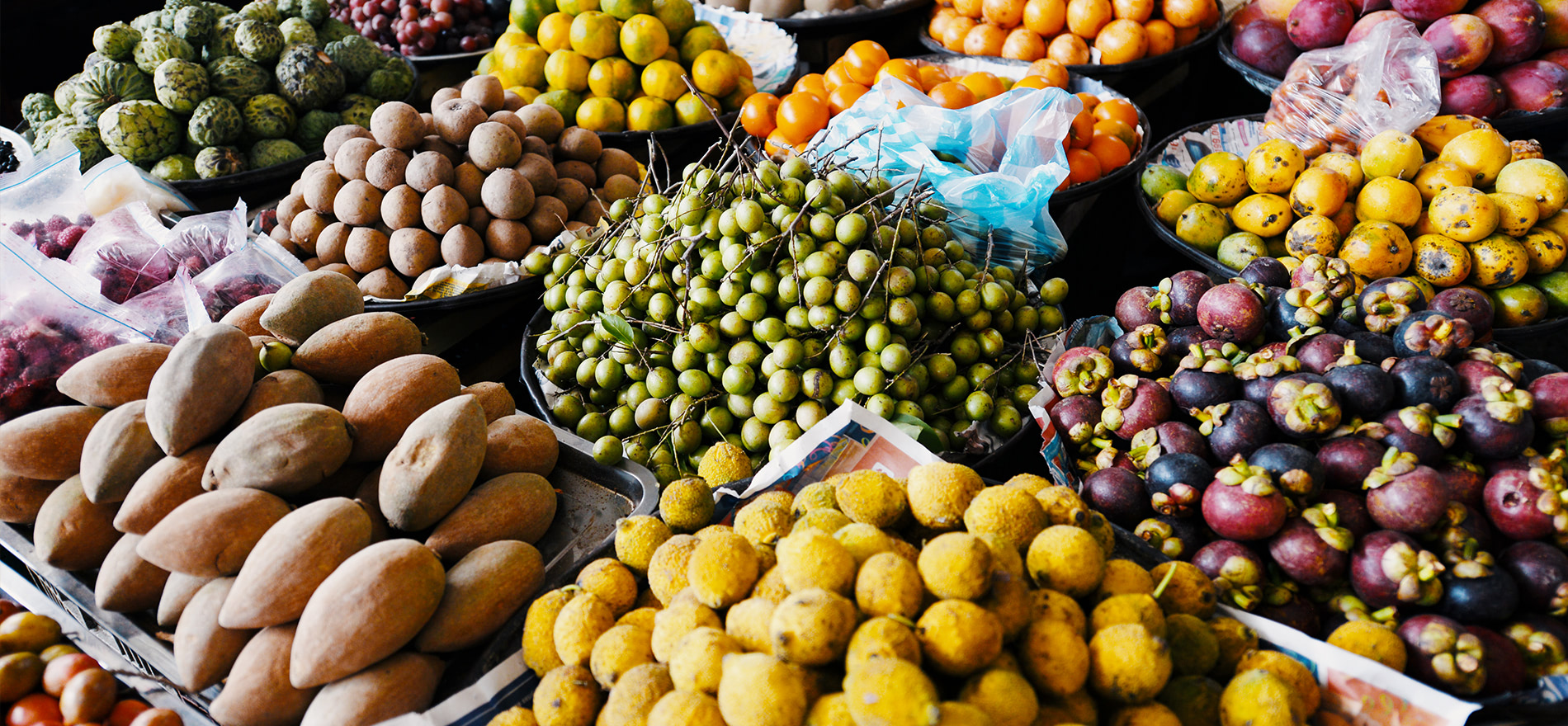 frutas y vegetales en plaza de mercado alimentos afrodisiacos de colombia.