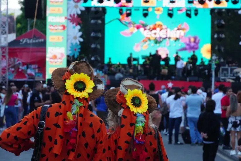 Flower Fair concert with silleteros