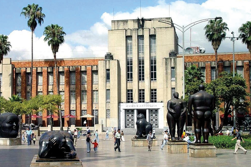 Estatuas de Botero en el exterior del Museo de Antioquia, Medellín. 