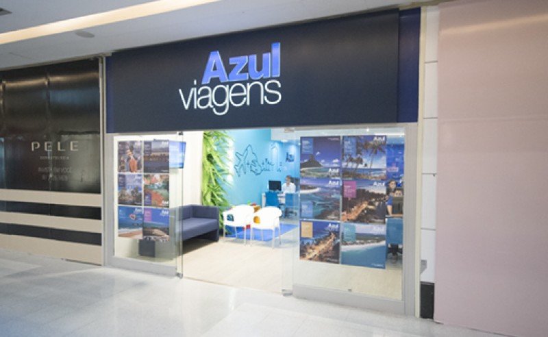 Azul travel