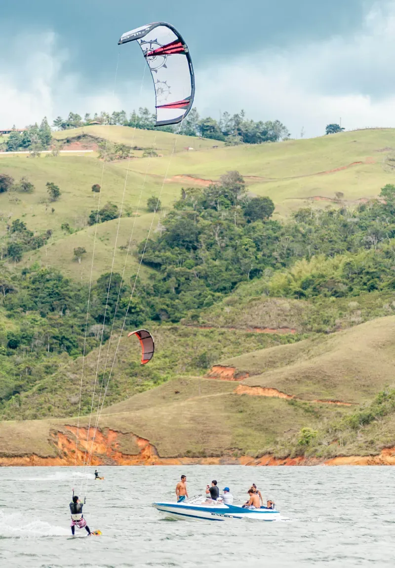 Kitesurfing Lago Calima