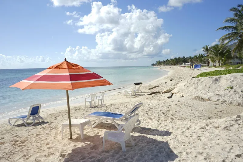 A parasol on one of the white beaches of San Andrés Island