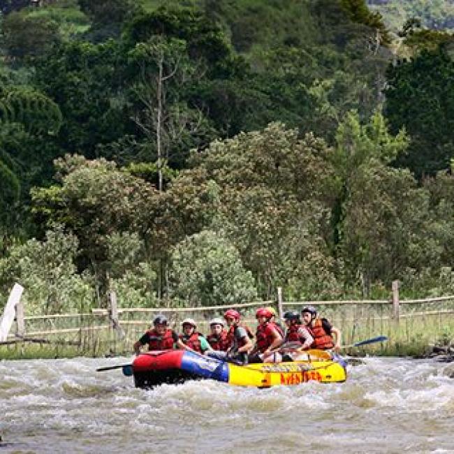 Foto de  rafting en el río Fonce